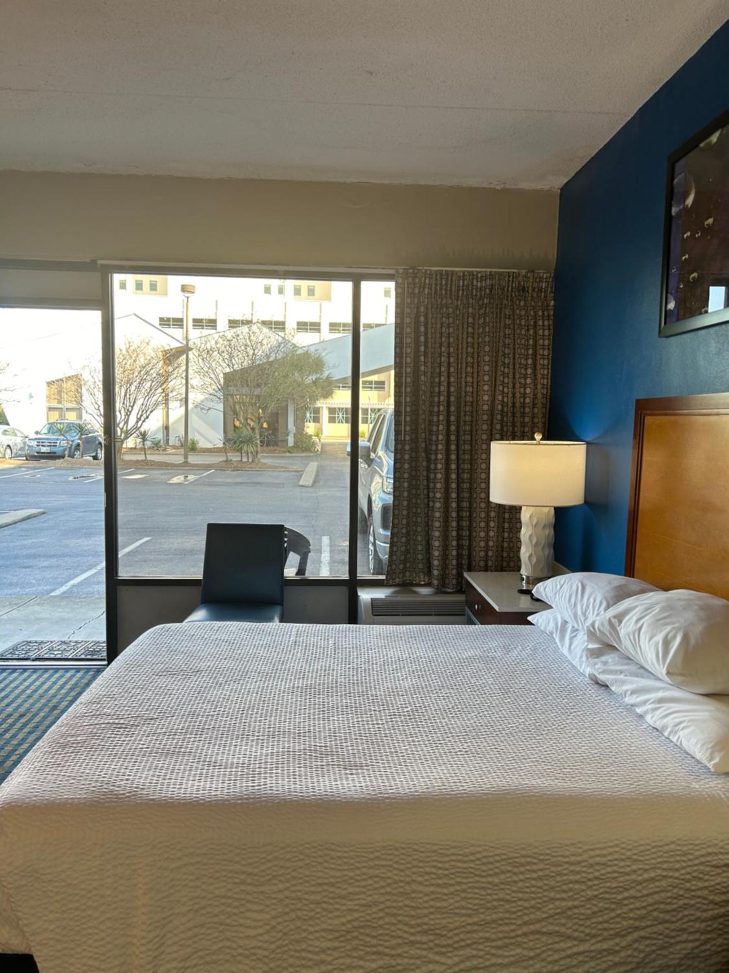Days Inn By Wyndham Virginia Beach At The Beach Eksteriør billede