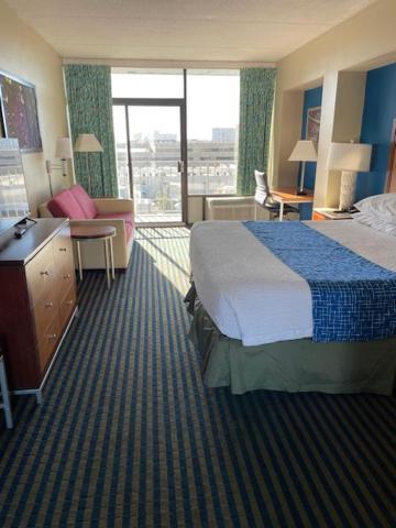 Days Inn By Wyndham Virginia Beach At The Beach Eksteriør billede
